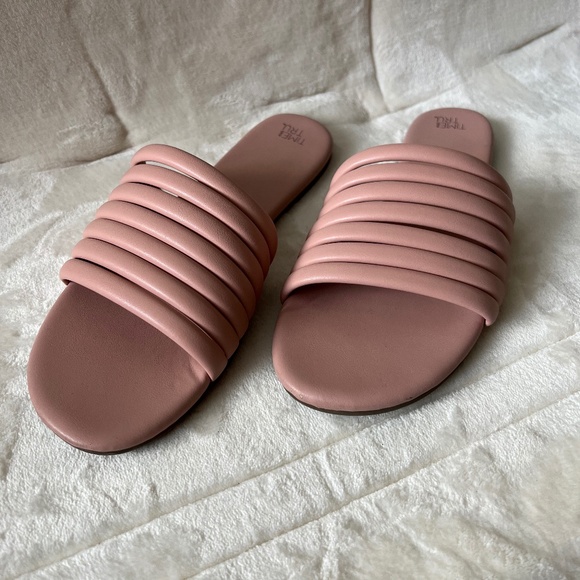 Time and Tru Slippers - Picture 1 of 7